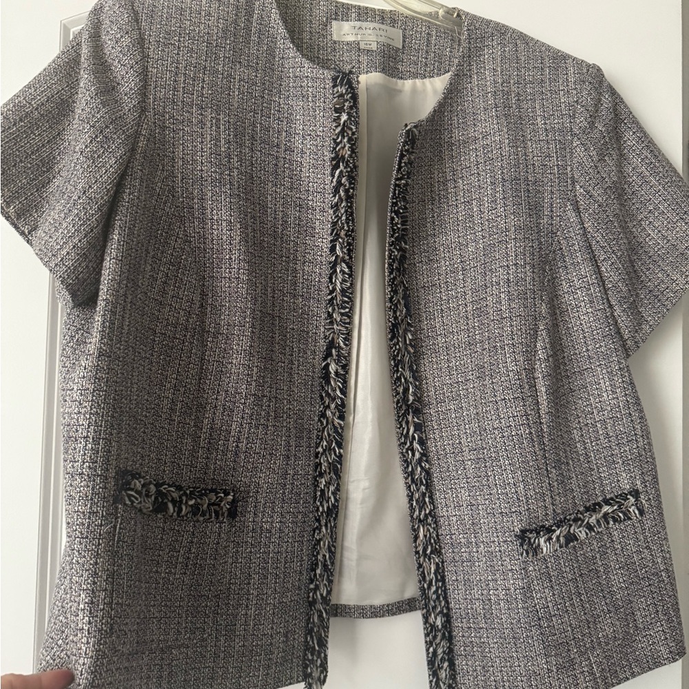Tahari Women's Half Sleeve Navy Blue & White Tweed Jacket